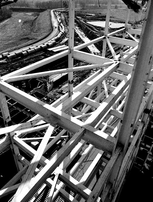 scaffolding, crane, history of Iowa, Iowa History, Ottumwa, IA, Businesses and Factories, Iowa, Lemberger, LeAnn, construction