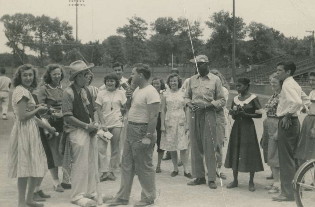african american, People of Color, history of Iowa, Iowa History, Entertainment, microphone, Fairs and Festivals, Henderson, Jesse, Iowa, rodeo clown, Waterloo, IA, interview