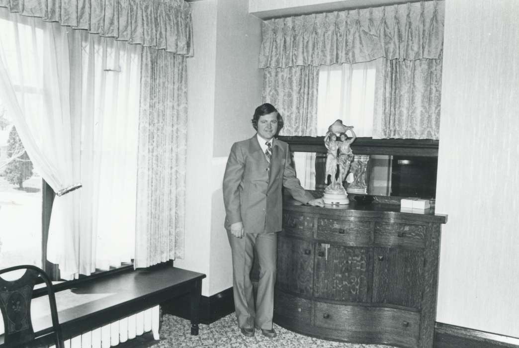history of Iowa, Iowa History, funeral home, Iowa, room, bureau, Waverly Public Library, Portraits - Individual