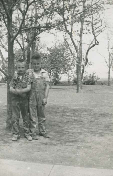 Portraits - Group, Neola, IA, history of Iowa, Iowa History, Ring, Jana, Iowa, Children, overalls