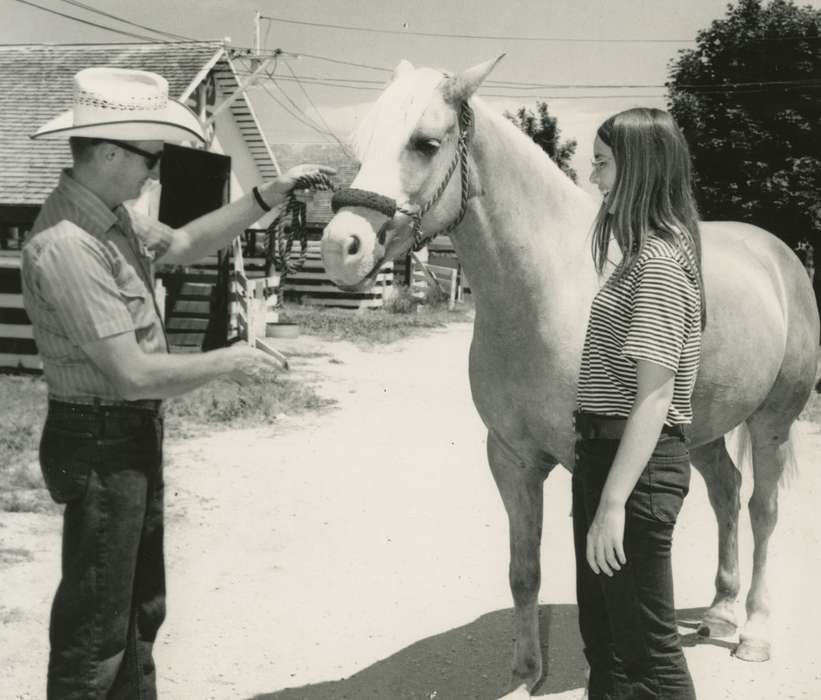 Fort Dodge, IA, history of Iowa, Farms, Stewart, Phyllis, Animals, Iowa, horse, Iowa History