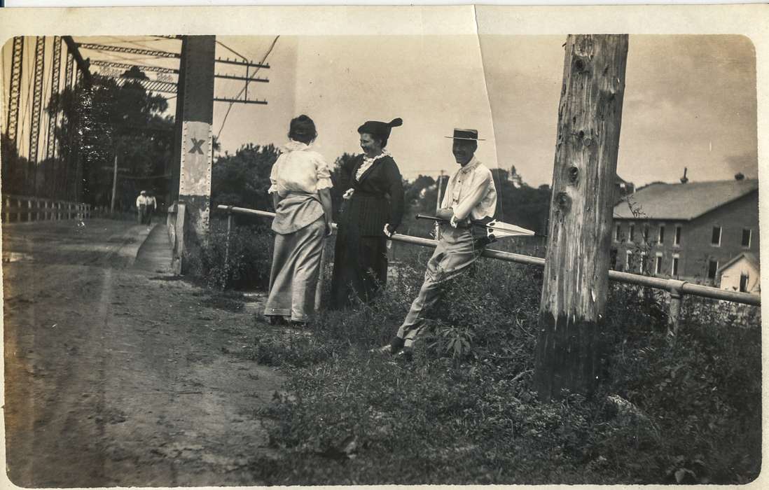 Anamosa Library & Learning Center, bridge, history of Iowa, Iowa, Cities and Towns, Anamosa, IA, Iowa History
