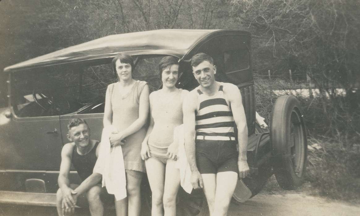 Portraits - Group, Travel, men, Waverly Public Library, history of Iowa, women, Iowa History, swimsuits, Iowa, correct date needed, Leisure