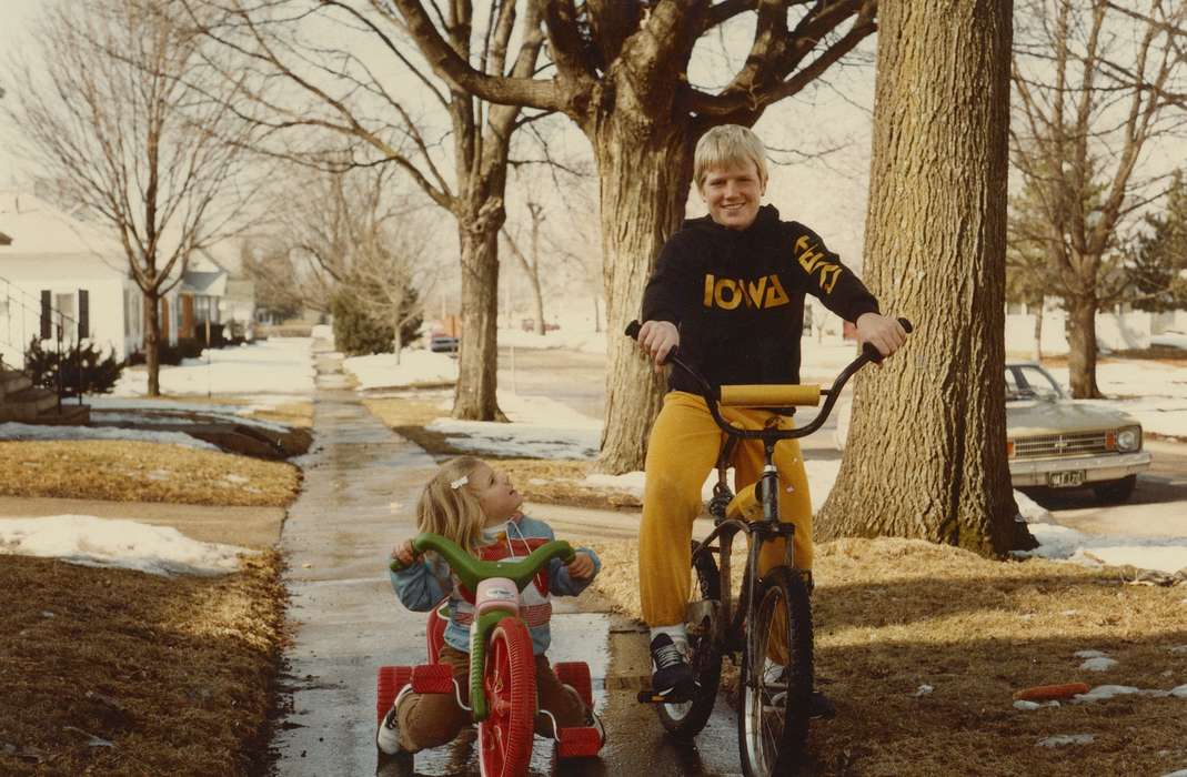 Portraits - Group, neighborhood, Reinbeck, IA, car, Cities and Towns, Iowa History, Iowa, Motorized Vehicles, Families, tricycle, East, Lindsey, snow, history of Iowa, Children, bicycle, Winter