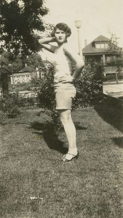 heels, elbow, IA, shorts, shoes, lamppost, teenager, neighborhood, history of Iowa, Iowa History, woman, pose, Wilson, Dorothy, Iowa, curly bob, hairstyle, house, charleston bob, Portraits - Individual