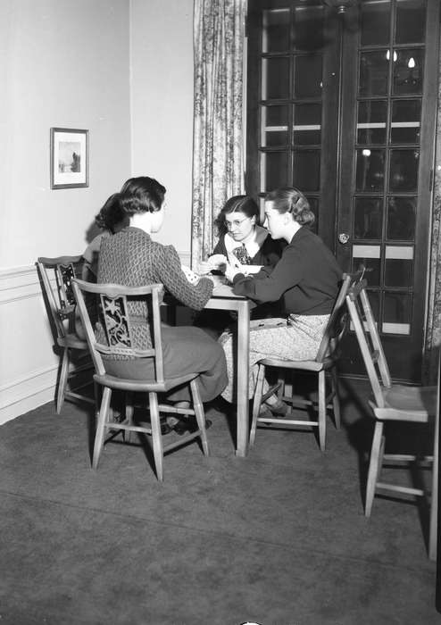 table, lounge, Cedar Falls, IA, history of Iowa, Iowa History, uni, iowa state teachers college, chair, UNI Special Collections & University Archives, Iowa, Schools and Education, university of northern iowa, Leisure