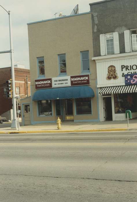 Main Streets & Town Squares, history of Iowa, Iowa History, storefront, Businesses and Factories, store, Iowa, Cities and Towns, correct date needed, Waverly Public Library, home entertainment store