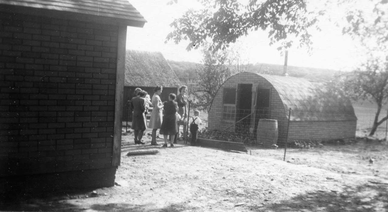 Shaw, Marilyn, Iowa, barrel, driveway, coupe, Edgewood, IA, Families, Children, history of Iowa, Iowa History