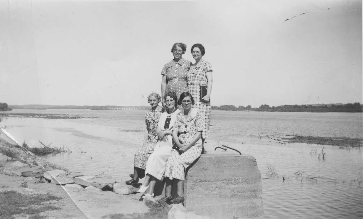 Portraits - Group, Floods, history of Iowa, Iowa History, Blencoe, IA, Lakes, Rivers, and Streams, river, Iowa, Phipps, Kristi, Schools and Education