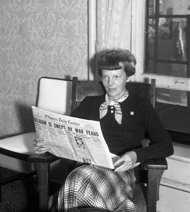 history of Iowa, Iowa History, Ottumwa, IA, newspaper, Iowa, Lemberger, LeAnn, amelia earhart, Portraits - Individual