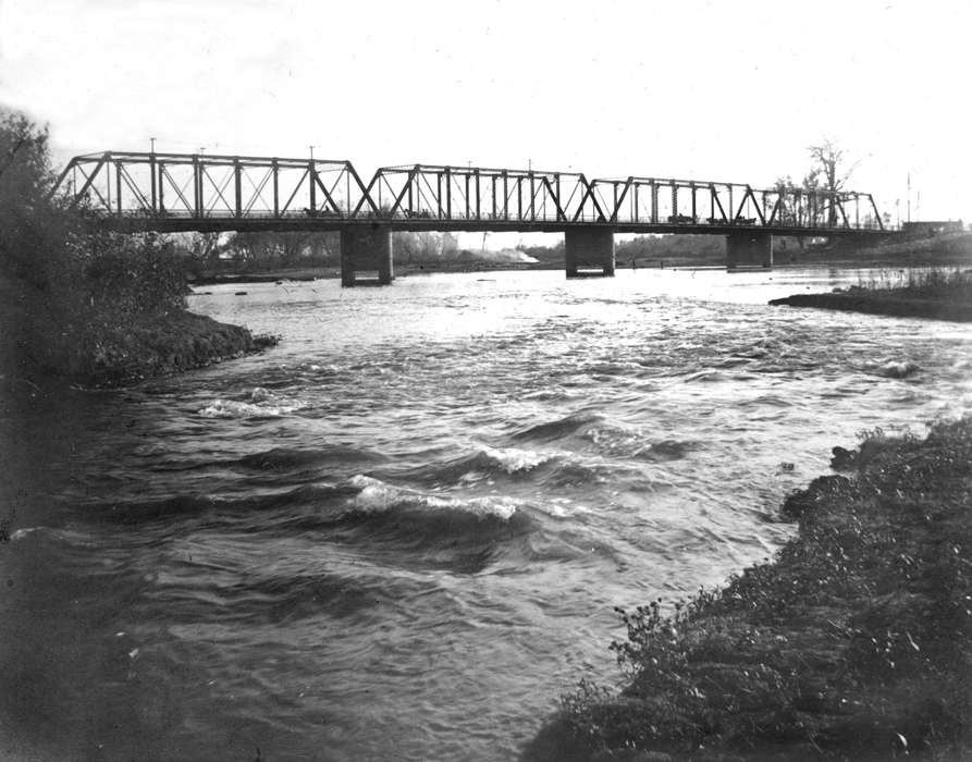 water, Landscapes, Iowa, river, wave, Lakes, Rivers, and Streams, Lemberger, LeAnn, bridge, Ottumwa, IA, history of Iowa, Iowa History