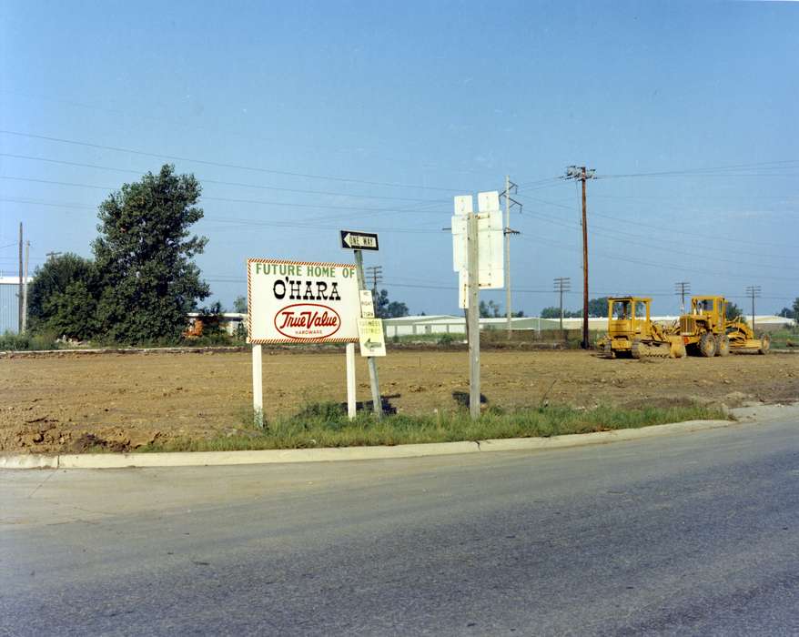 Main Streets & Town Squares, history of Iowa, Iowa History, Ottumwa, IA, Lemberger, LeAnn, Businesses and Factories, Iowa, Cities and Towns, construction