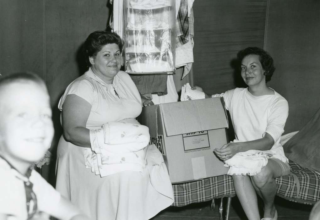 Portraits - Group, cot, box, Cedar Falls, IA, history of Iowa, Iowa History, uni, iowa state teachers college, UNI Special Collections & University Archives, Iowa, state college of iowa, Schools and Education, Children, university of northern iowa
