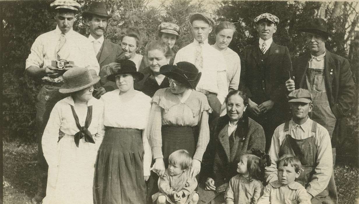 Portraits - Group, history of Iowa, Iowa History, Families, Hampton, IA, Iowa, Beach, Rosemary, camera, Children