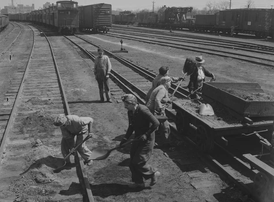 world war ii, Iowa, Ottumwa, IA, Lemberger, LeAnn, railroad worker, Cities and Towns, women, railroad, Civic Engagement, history of Iowa, Iowa History, Labor and Occupations