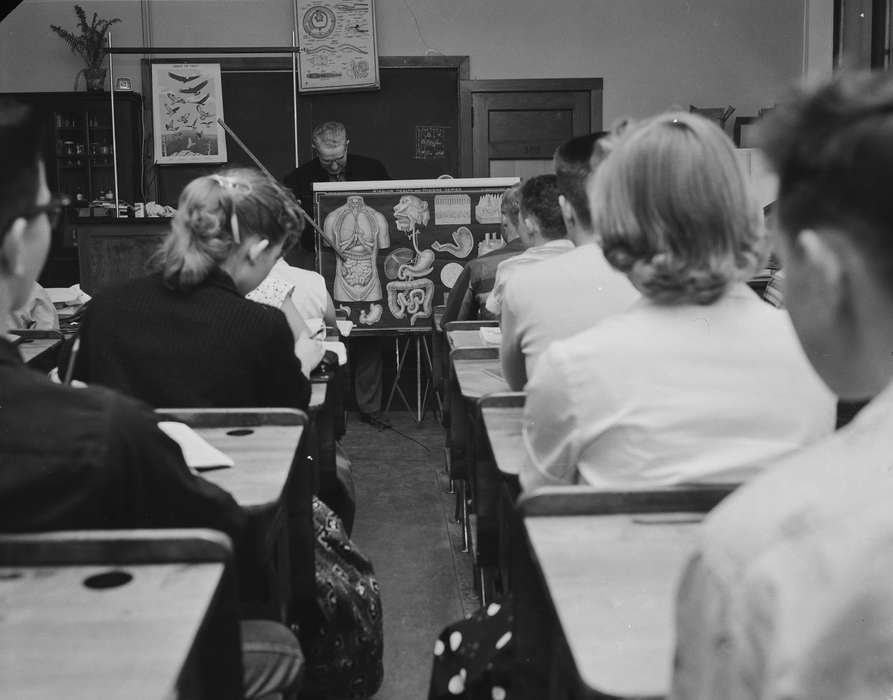 Bloomfield, IA, history of Iowa, anatomy class, Iowa History, Lemberger, LeAnn, high school, teacher, classroom, student, desk, Iowa, Schools and Education, Children