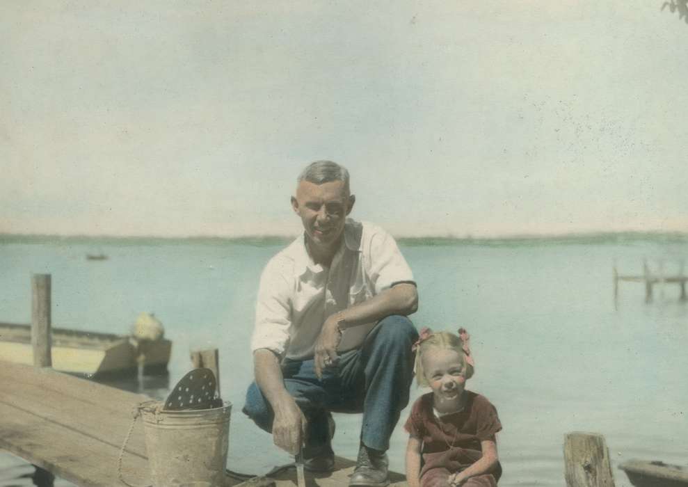 Outdoor Recreation, Portraits - Group, Iowa, bow, colorized, McMurray, Doug, Children, Lakes, Rivers, and Streams, Clear Lake, IA, history of Iowa, Iowa History