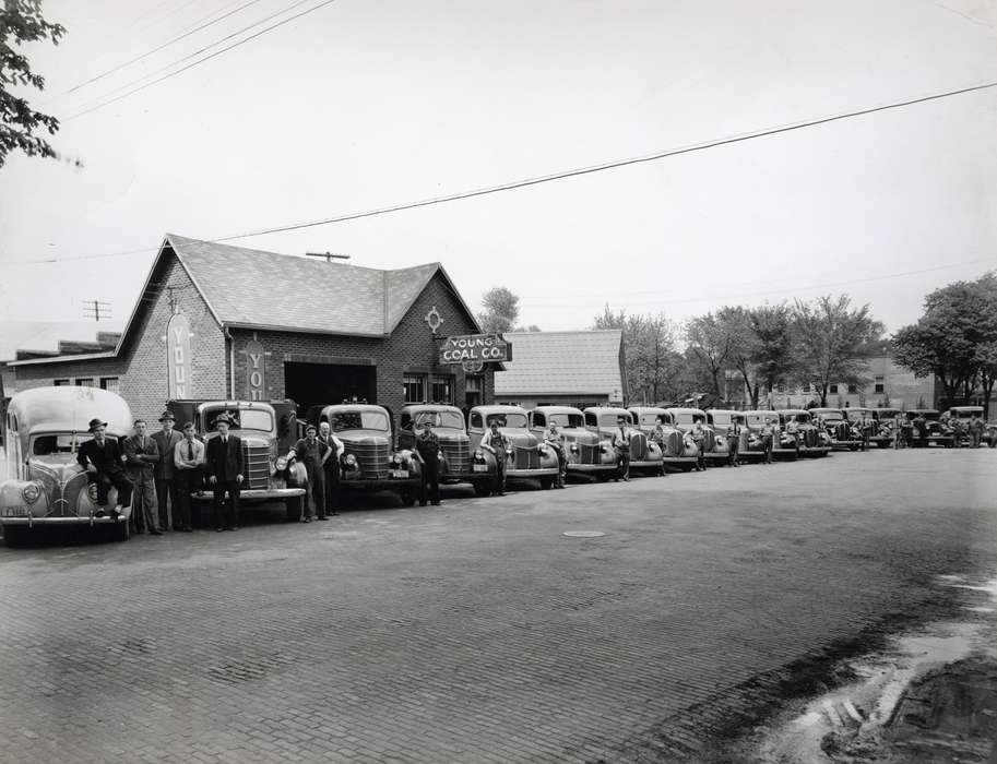 Businesses and Factories, Iowa History, Iowa, Motorized Vehicles, IA, truck, Young, Cathy, history of Iowa