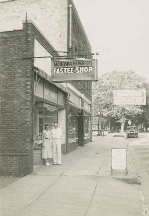 Cities and Towns, shop, hatchery, Iowa History, store, gas station, Iowa, history of Iowa, Businesses and Factories, Palczewski, Catherine, Mahaska County, IA, Main Streets & Town Squares