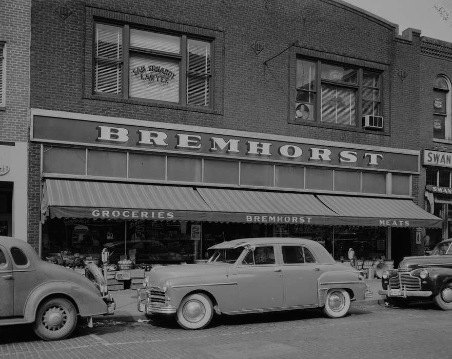 Main Streets & Town Squares, law office, grocery store, parking meter, Ottumwa, IA, Iowa History, history of Iowa, Lemberger, LeAnn, Motorized Vehicles, Businesses and Factories, car, Iowa, lawyer, Cities and Towns