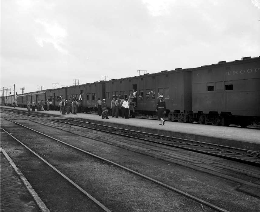 world war ii, train, Ottumwa, IA, Iowa, Military and Veterans, Train Stations, Lemberger, LeAnn, railroad, Cities and Towns, train track, wwii, history of Iowa, military, Iowa History