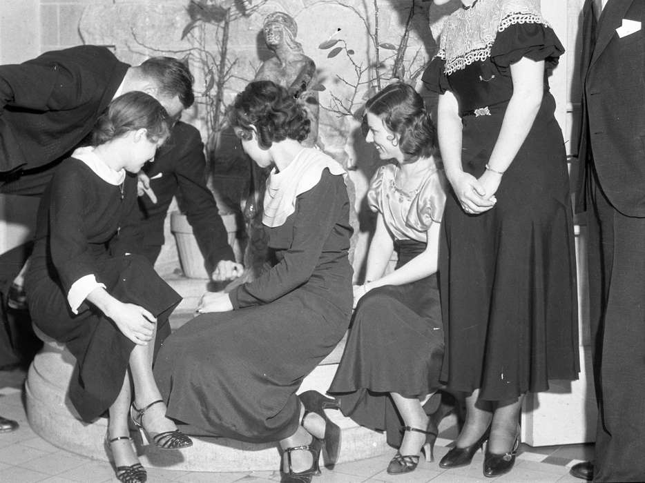 Portraits - Group, lace, hairstyle, Cedar Falls, IA, history of Iowa, Iowa History, uni, iowa state teachers college, shoe, UNI Special Collections & University Archives, Iowa, Schools and Education, dress, university of northern iowa