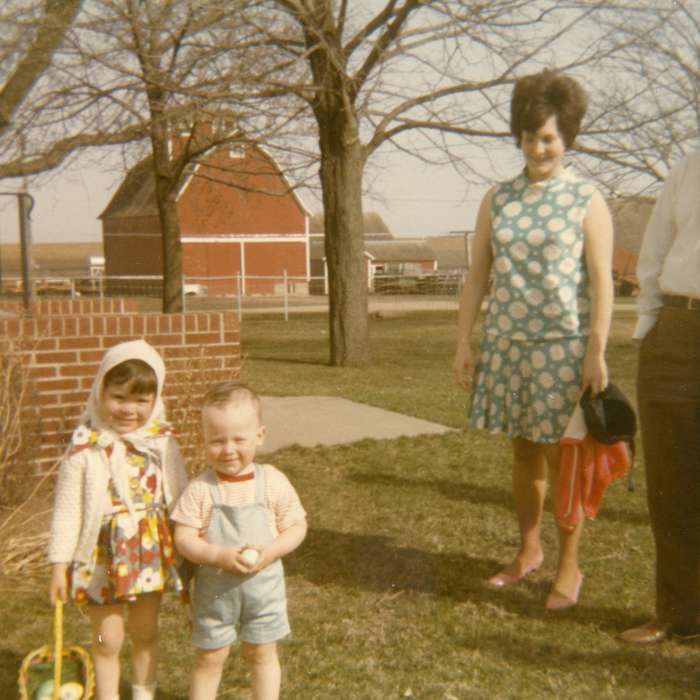 Iowa History, Barns, Iowa, Walker, Erik, barn, Farms, farm, children, Children, Cedar Falls, IA, history of Iowa