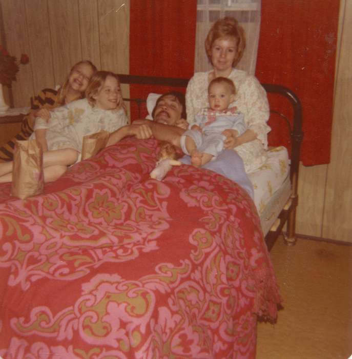 Neola, IA, history of Iowa, bedroom, Iowa History, Families, bed, Ring, Jana, Iowa, Homes, Children