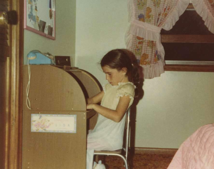 Council Bluffs, IA, bedroom, Iowa, desk, Leisure, Children, Homes, telephone, girl, Nichols, Roger, history of Iowa, Iowa History