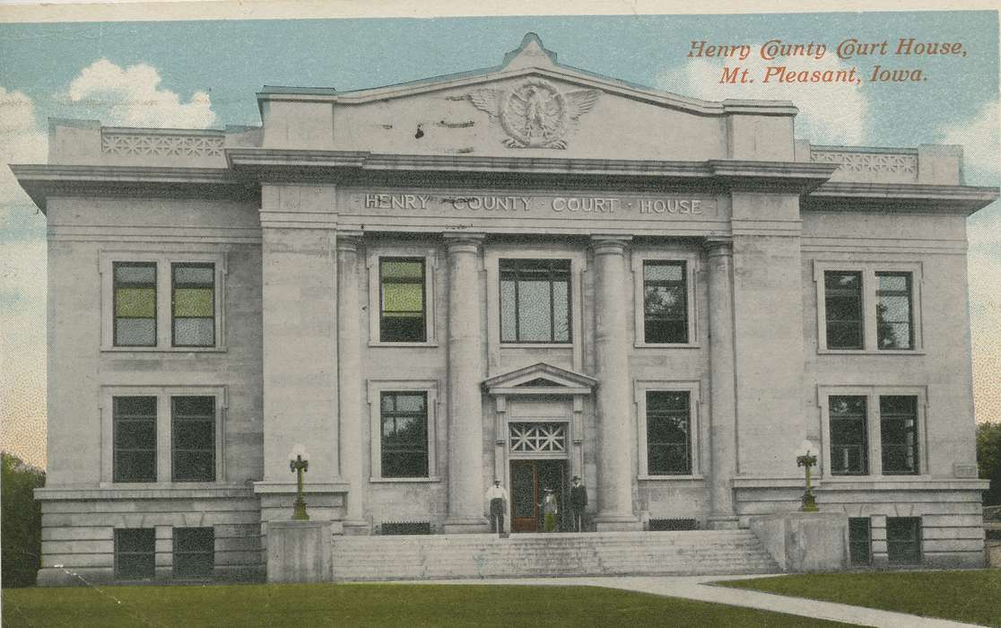 column, street light, Mount Pleasant, IA, Cities and Towns, Iowa History, Iowa, courthouse, history of Iowa, Dean, Shirley, steps