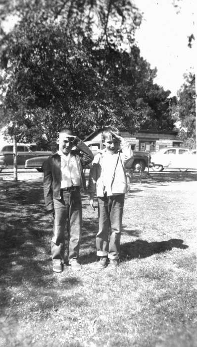 Leisure, Iowa History, Iowa, Walker, Erik, salute, friends, Children, Cedar Falls, IA, history of Iowa