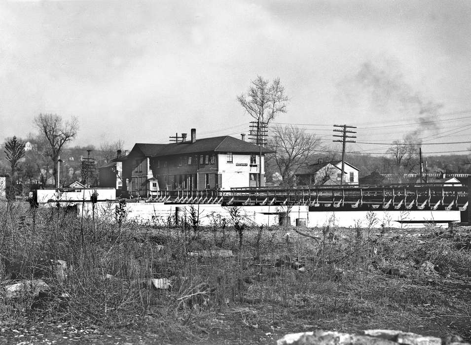 Lemberger, LeAnn, Cities and Towns, Iowa History, telephone pole, Iowa, history of Iowa, Ottumwa, IA, Train Stations