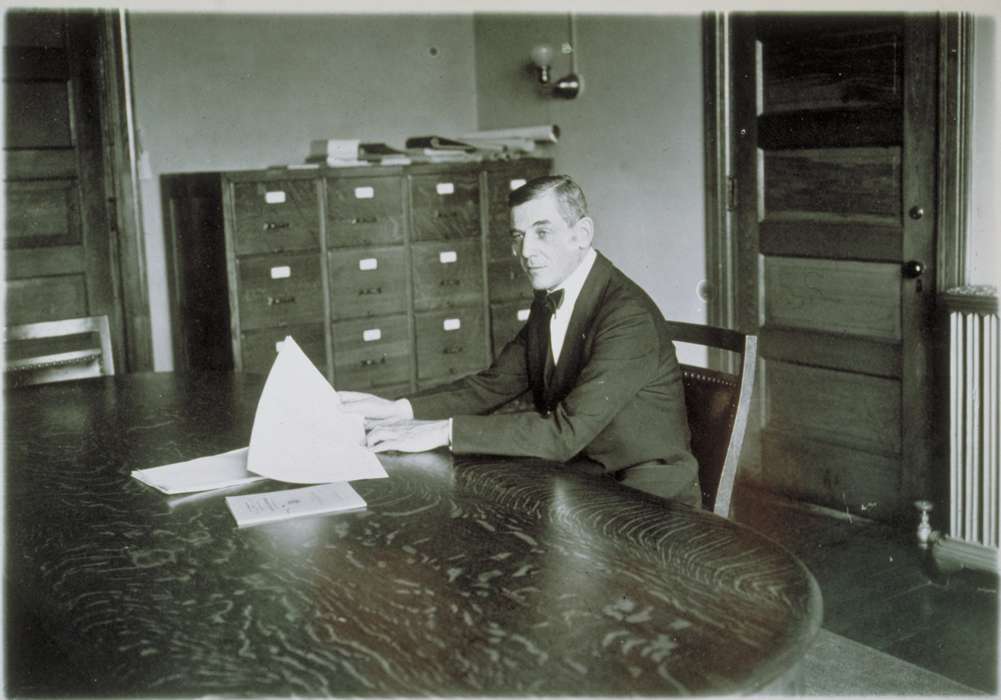 Iowa History, Archives & Special Collections, University of Connecticut Library, Storrs, CT, Iowa, history of Iowa