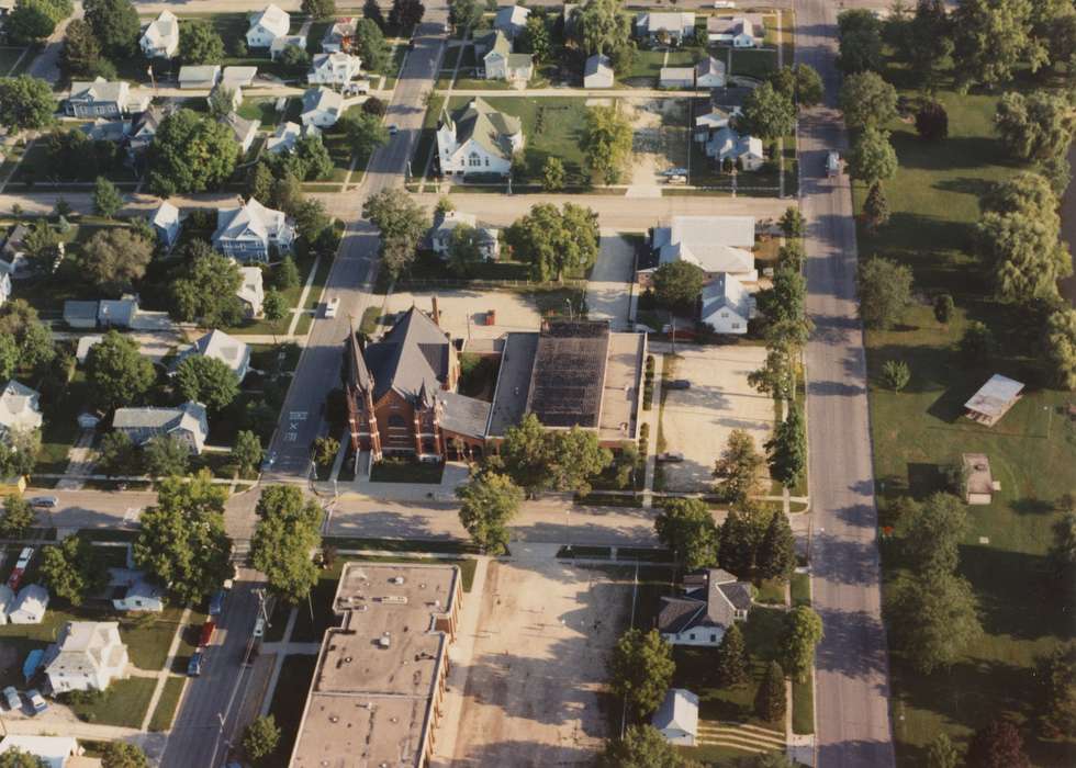 Landscapes, houses, Religious Structures, Homes, Waverly Public Library, Iowa History, Waverly, IA, church, history of Iowa, Iowa, Main Streets & Town Squares, Cities and Towns, neighborhood, Aerial Shots