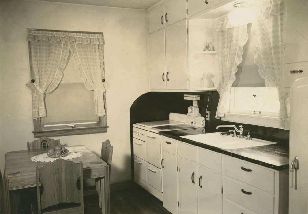 kitchen, Toledo, IA, Iowa History, Cech, Mary, Iowa, Homes, history of Iowa