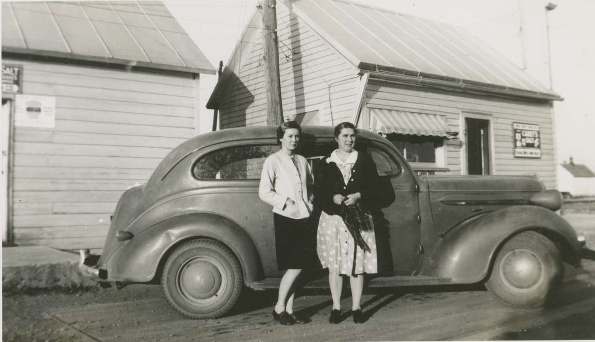 Portraits - Group, IA, Iowa, Mitchell, LaVonne, women, history of Iowa, Motorized Vehicles, Iowa History, automobile