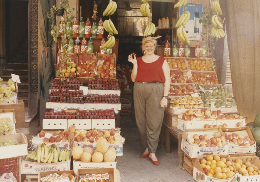 Travel, market, history of Iowa, Iowa History, produce, bananas, fruit, Egypt, Iowa, Theis, Virginia, soda, Food and Meals