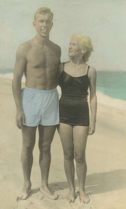 Portraits - Group, history of Iowa, Iowa History, Families, Barnegat Bay, NJ, swimming suit, beach, Iowa, bathing suit, McMurray, Doug, swimsuit, Leisure