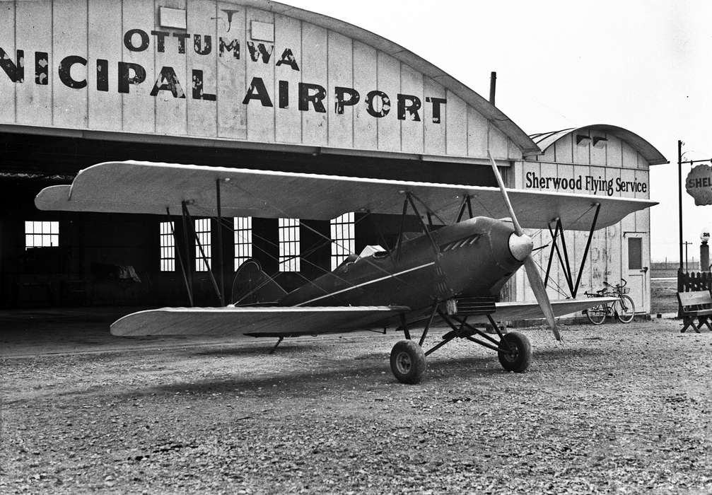 history of Iowa, Iowa History, Ottumwa, IA, Motorized Vehicles, Businesses and Factories, airplane, Iowa, Lemberger, LeAnn