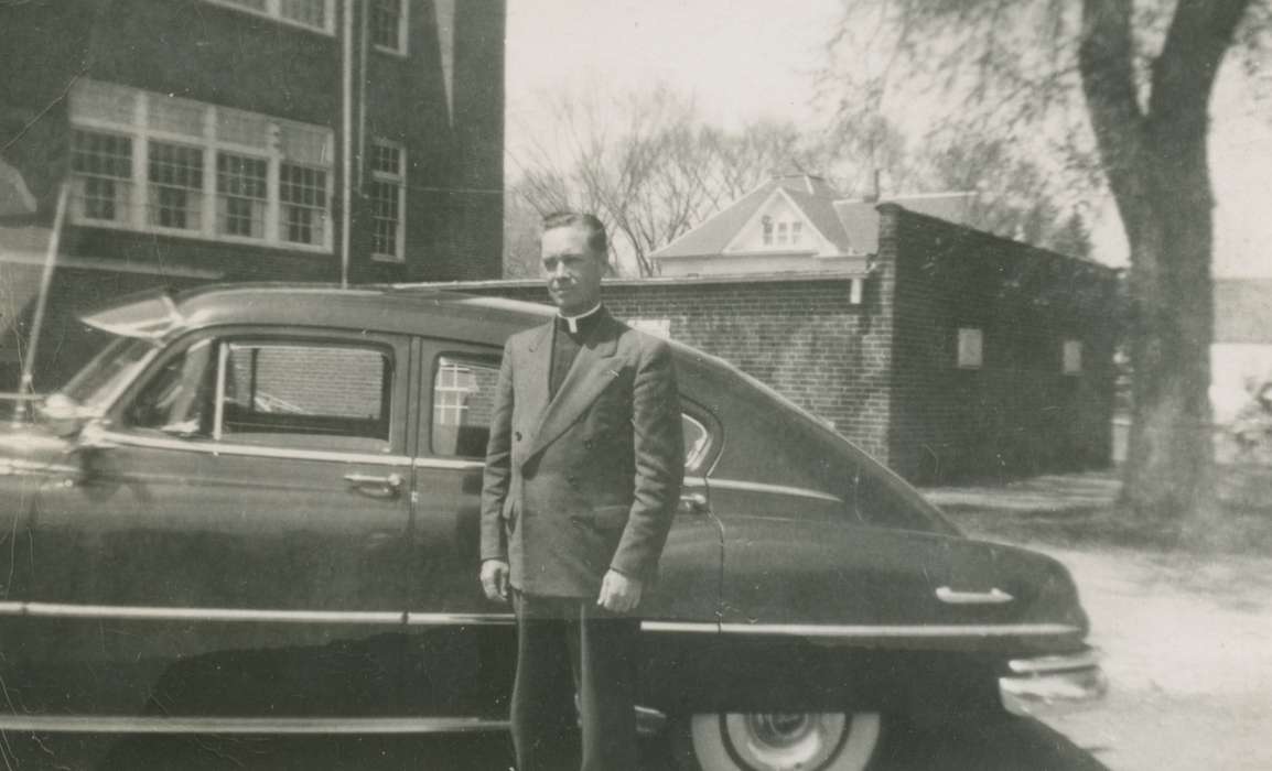 Whittemore, IA, history of Iowa, Iowa History, pontiac, Motorized Vehicles, car, Elbert, Jim, Iowa, Cities and Towns, Portraits - Individual