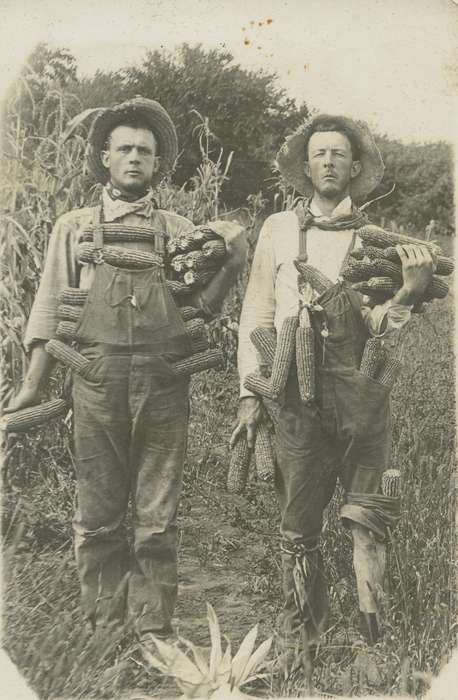 Portraits - Group, brother, Iowa, silly, Ring, Jana, Neola, IA, Farms, corn, history of Iowa, Iowa History, overalls