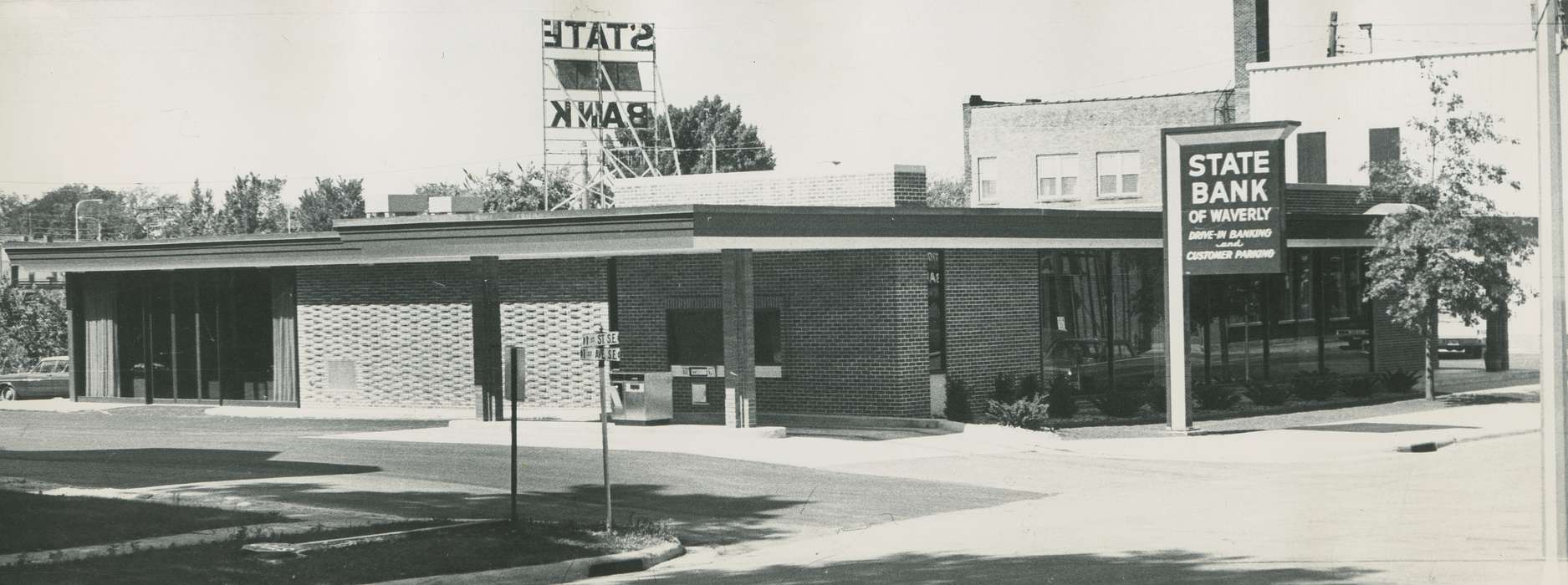 history of Iowa, Businesses and Factories, Waverly, IA, Waverly Public Library, Main Streets & Town Squares, Iowa, Iowa History, correct date needed, Cities and Towns, bank