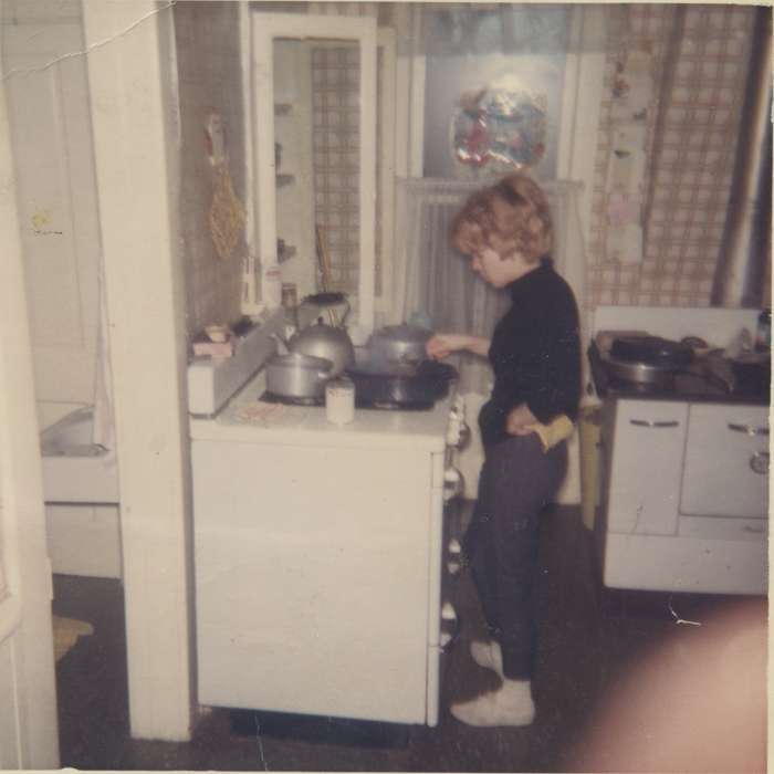 Neola, IA, history of Iowa, kitchen, Iowa History, tea kettle, stove, cooking, Ring, Jana, Iowa, Homes, Food and Meals