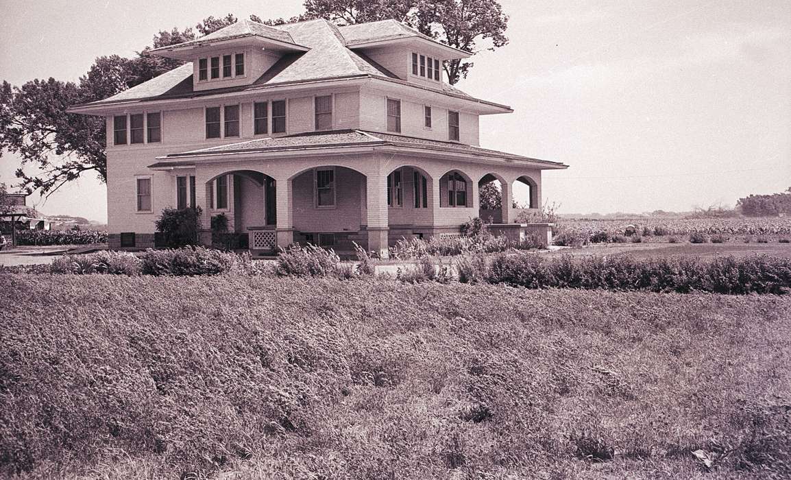 Iowa History, Lyon, Howard, Iowa, field, IA, house, Homes, history of Iowa