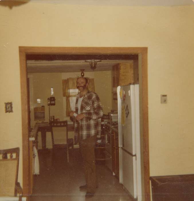 history of Iowa, kitchen, IA, Iowa History, chair, Scholtec, Emily, Iowa, Homes, refrigerator, Portraits - Individual