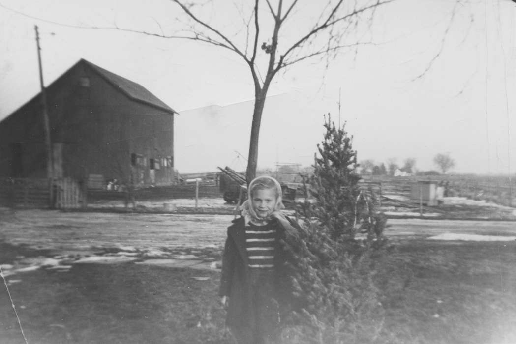 history of Iowa, Iowa History, Zieser, Stan, christmas tree, Barns, Delta, IA, scarf, Iowa, tree, Children, Portraits - Individual