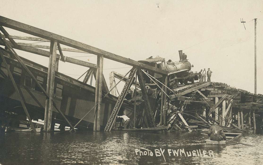 train engine, history of Iowa, Iowa History, Wrecks, Lakes, Rivers, and Streams, Waverly, IA, cedar river, train bridge, Iowa, Waverly Public Library