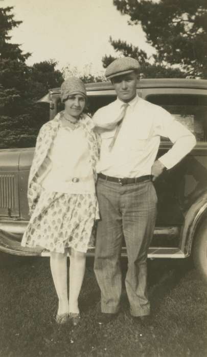 Portraits - Group, hat, Whittemore, IA, car, Iowa History, Iowa, Motorized Vehicles, Elbert, Jim, history of Iowa