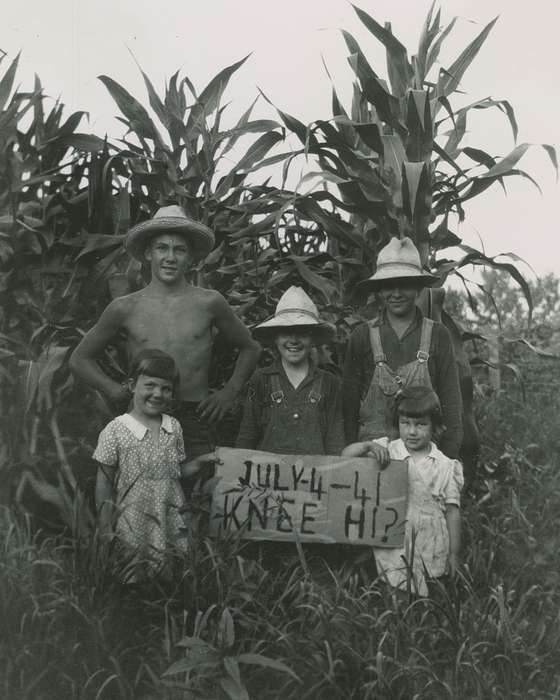 Van Horne, IA, Portraits - Group, corn, Iowa History, Iowa, Appleget, Cathy, Farms, Children, history of Iowa