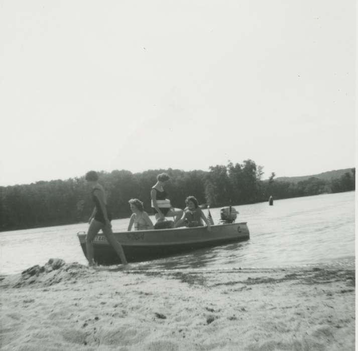 Lakes, Rivers, and Streams, Iowa History, Iowa, history of Iowa, beach, friends, Outdoor Recreation, Theis, Virginia, boat, IA, river